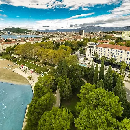 Maggy & Anna Σπλιτ